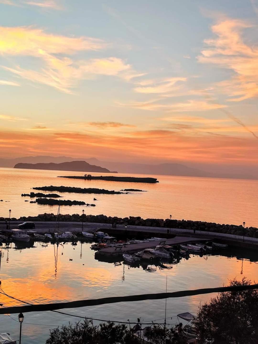 Panoramic Sea View Apartment Chania  Exterior photo